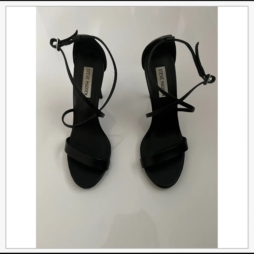 Steve Madden sandals - Picture 2 of 3